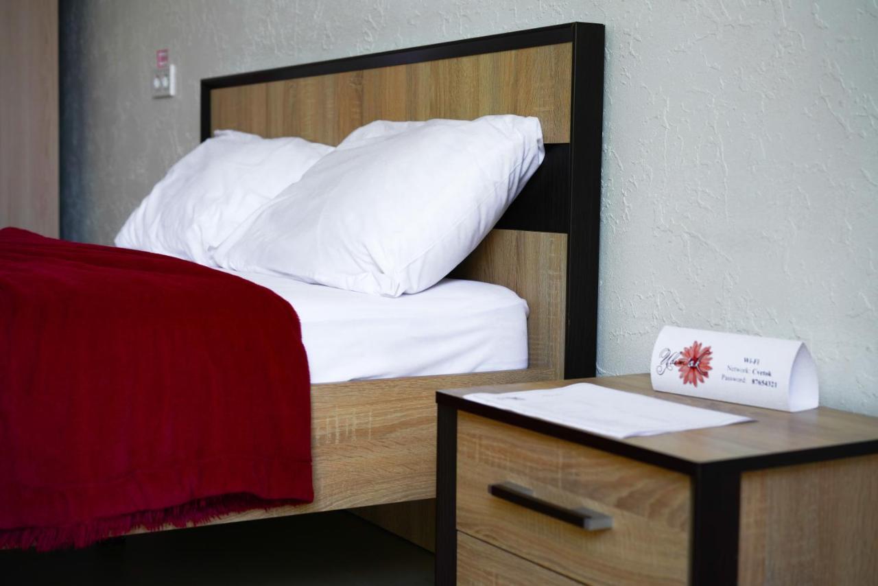 Hotel Tsvetok Odessa Extérieur photo