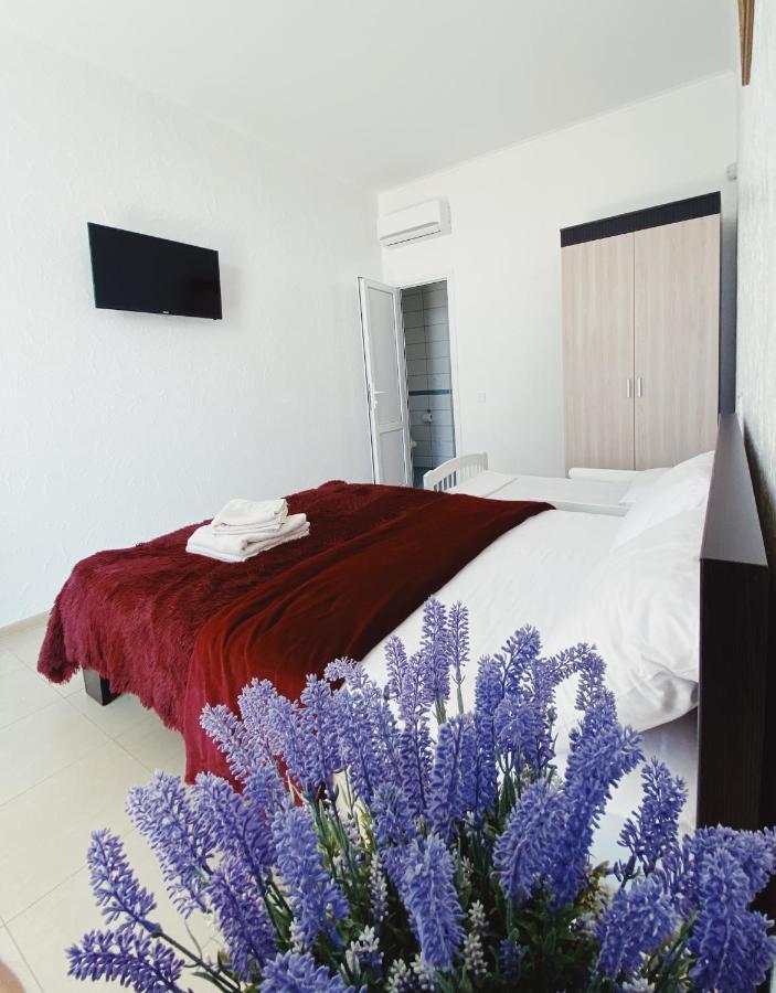 Hotel Tsvetok Odessa Extérieur photo