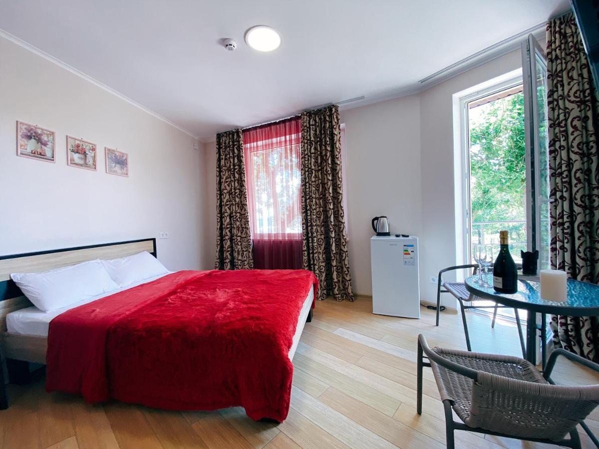 Hotel Tsvetok Odessa Extérieur photo