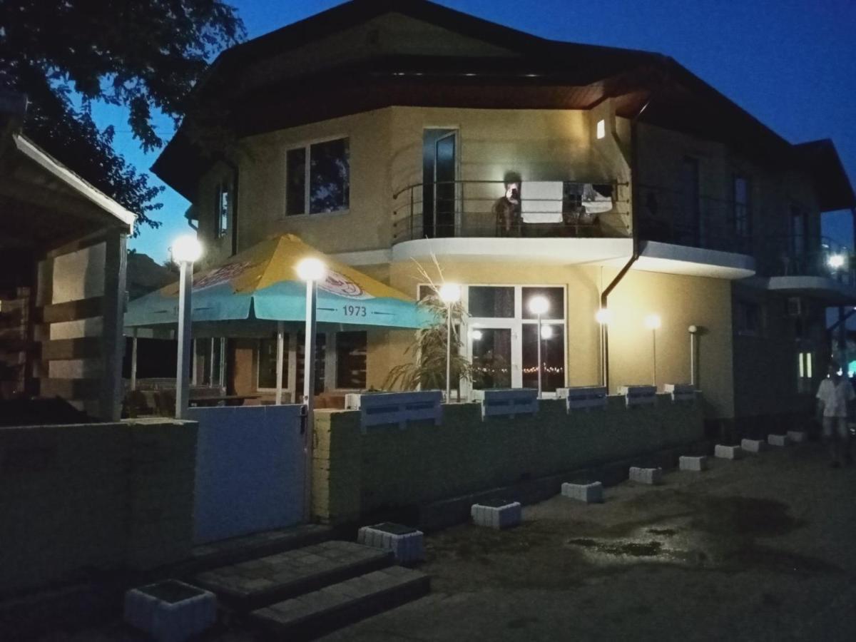 Hotel Tsvetok Odessa Extérieur photo