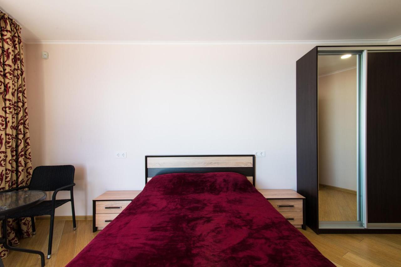 Hotel Tsvetok Odessa Extérieur photo