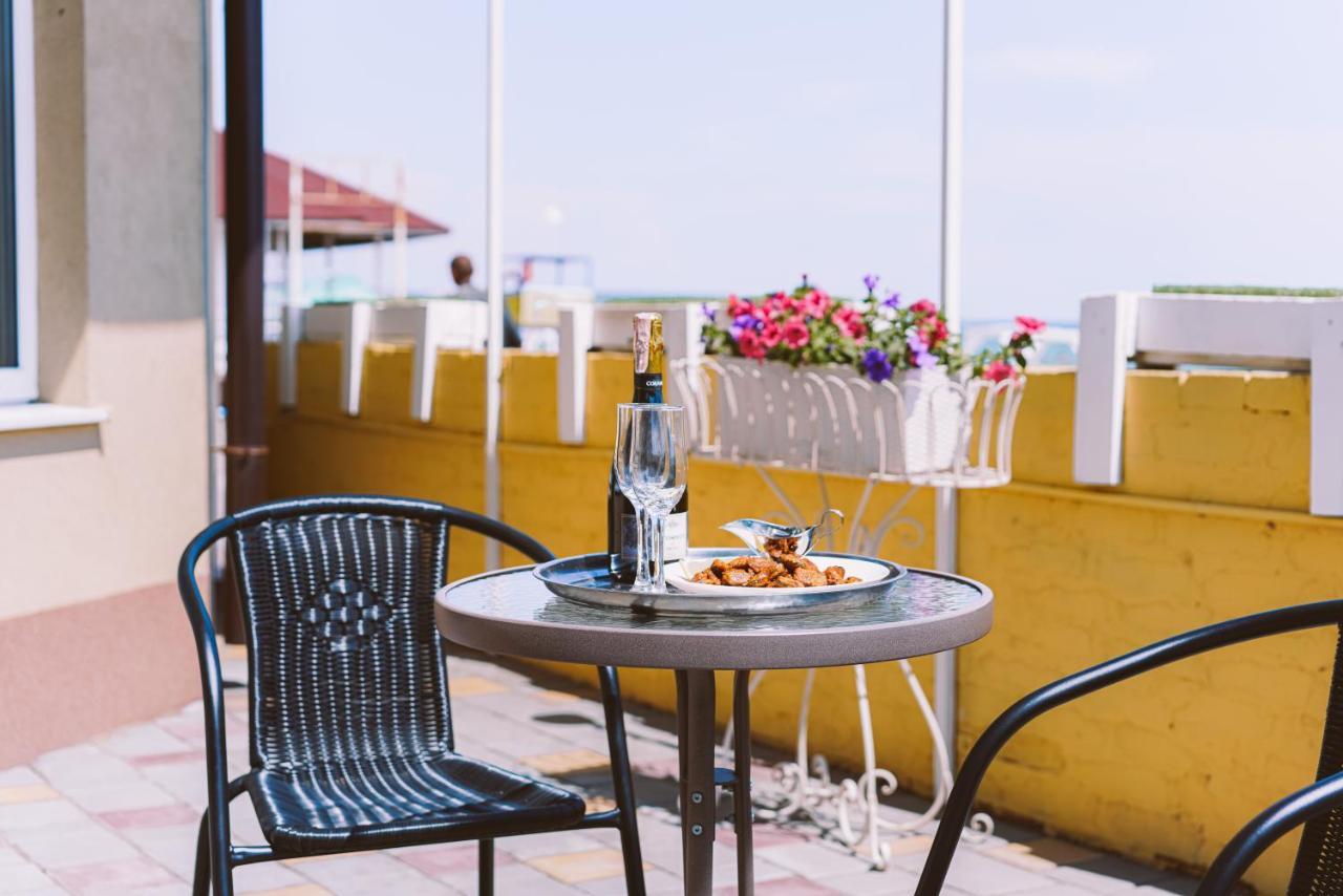 Hotel Tsvetok Odessa Extérieur photo