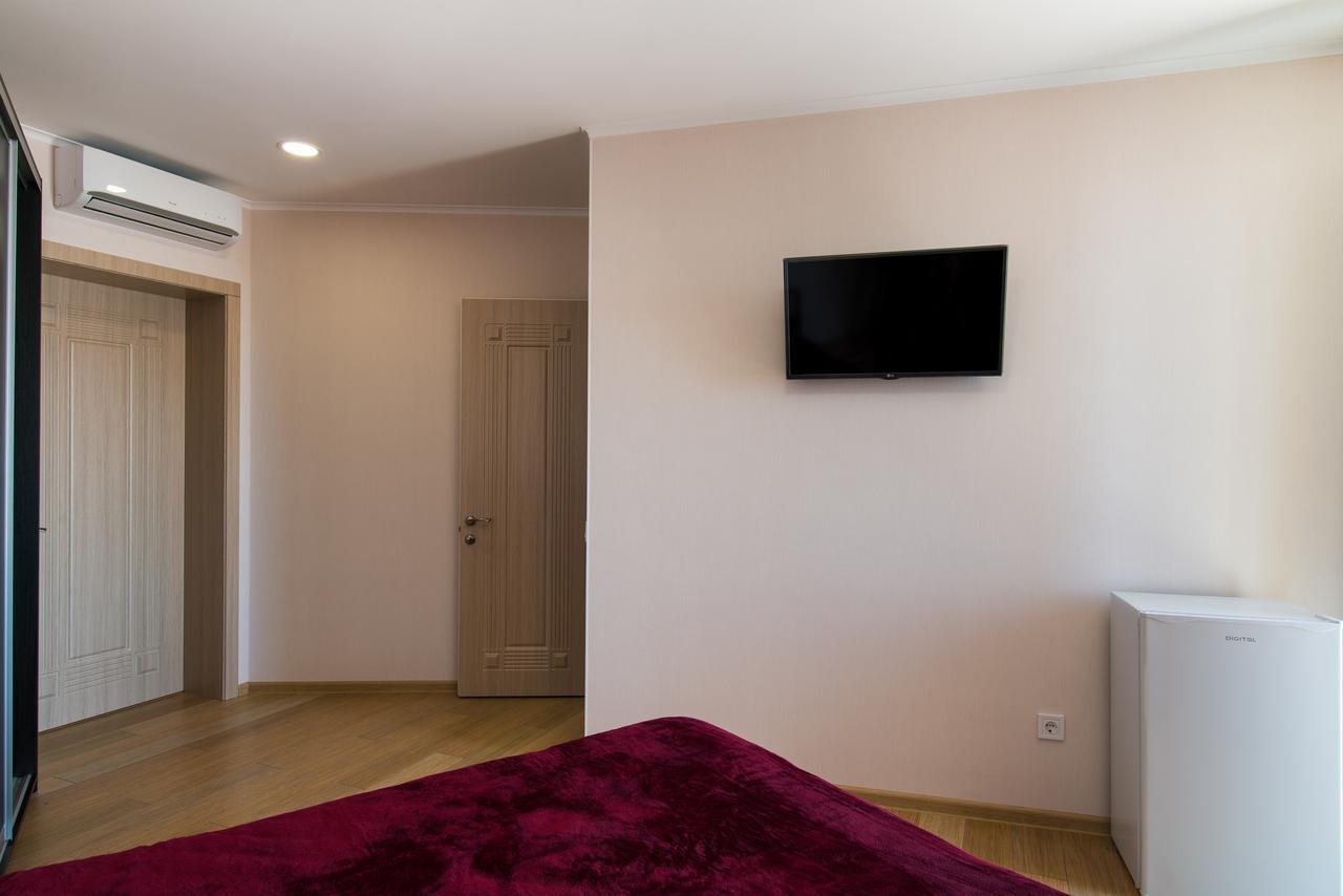 Hotel Tsvetok Odessa Extérieur photo
